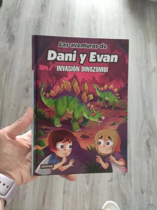 Las aventuras de Dani y Evan 14. Invasión dinoz...