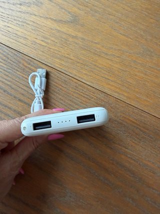 Power Bank ISY 5000mAh con cavo