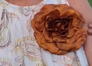 Rosa de raso azul
