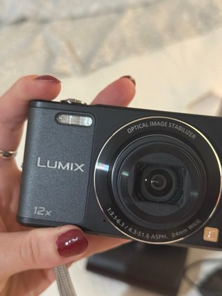 Cámara Digital Panasonic Lumix Sz10
