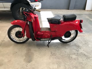 Moto Guzzi Galleto 200 Roja