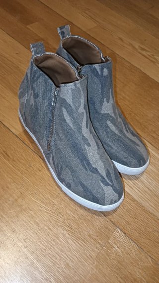 Botines estilo sneaker Primark camuflaje