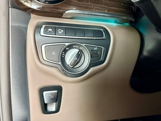 Mercedes-Benz Clase V 300d 239cv