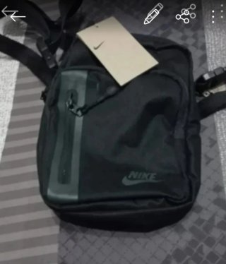 Riñonera Nike Negra