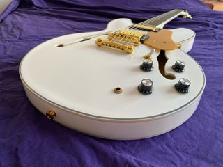 Guitarra Eléctrica ES-335 Blanca (No Gibson)