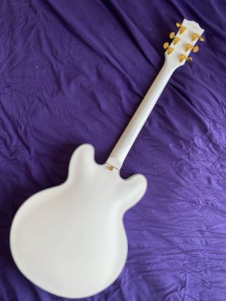 Guitarra Eléctrica ES-335 Blanca (No Gibson)