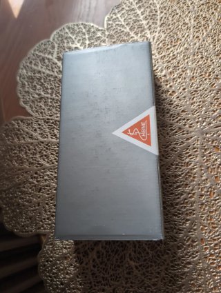 Otoscopio Heine en su caja