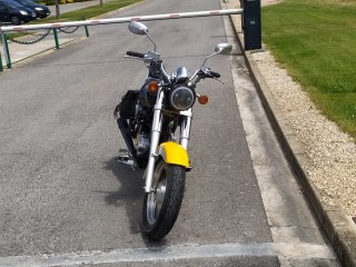 Moto marca kuston samada va muy bien