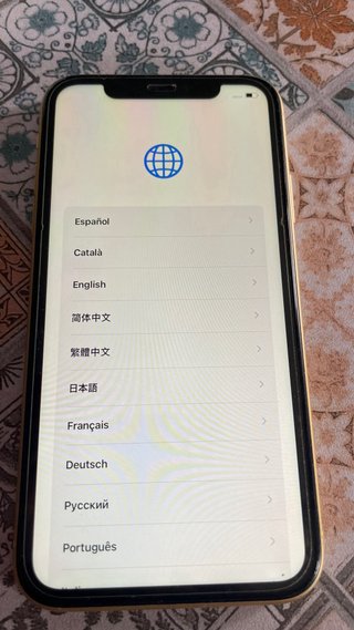 iPhone XR Amarillo