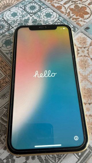 iPhone XR Amarillo