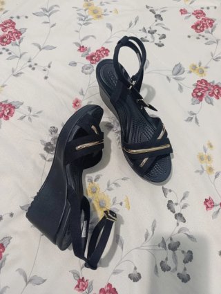 Sandalias Crocs de vestir dual confort nr 38