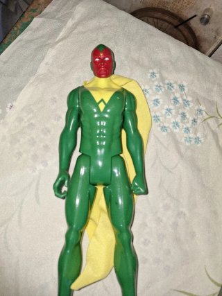 Muñeco Marvel Vision