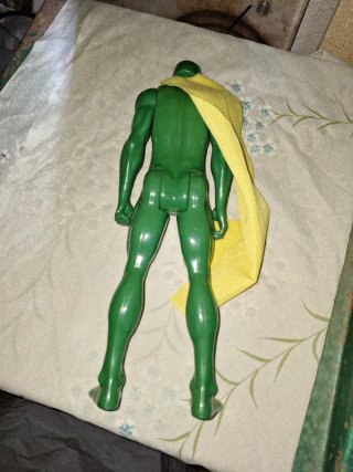 Muñeco Marvel Vision