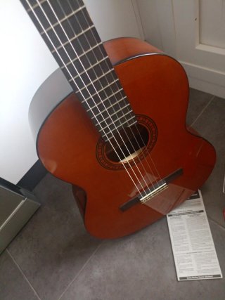Guitarra Española Yamaha