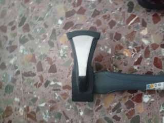 Hacha grande con funda protectora
