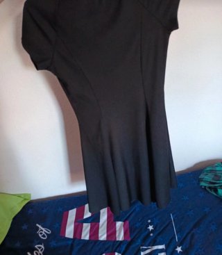 Vestido corto negro