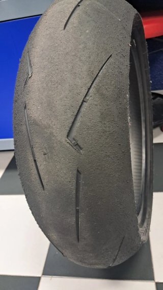 Rueda Trasera Pirelli Diablo Supercorsa SC1