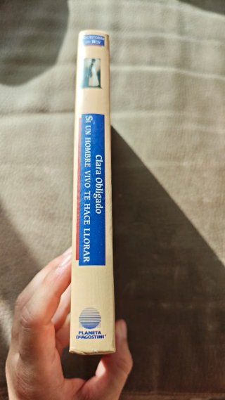 Libro "Si un hombre vivo te hace llorar"