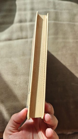 Libro "Si un hombre vivo te hace llorar"