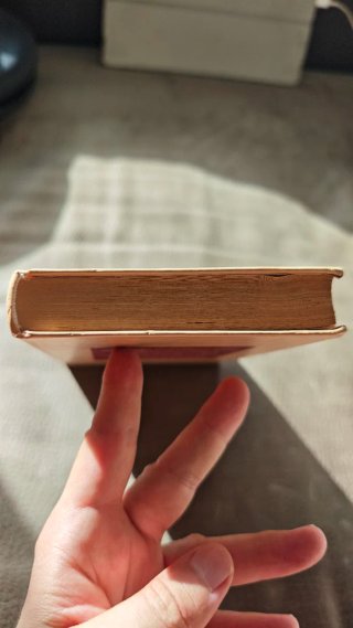 Libro "Si un hombre vivo te hace llorar"