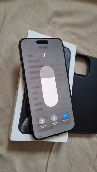 iPhone 15 Pro Max 93% Bateria
