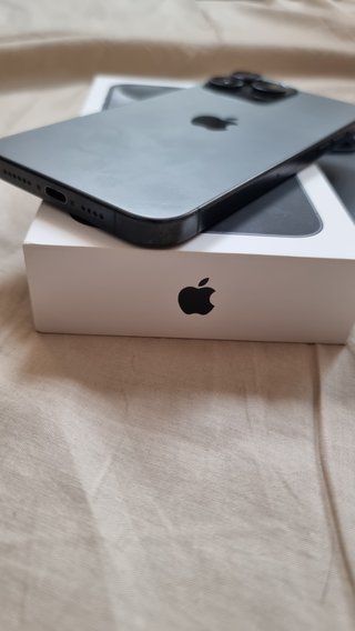 iPhone 15 Pro Max 93% Bateria