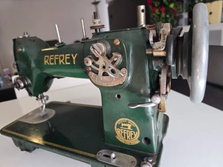 Máquina de coser Refrey Transforma Auto CL317