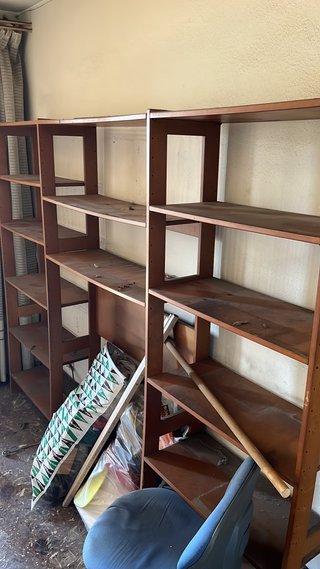 GRATIS LIBROS Y MUEBLES SANTS ESTACIÓ