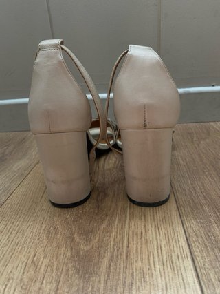 Sandalias Geox Beige Flores