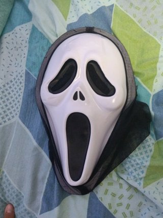 Disfraz Ghostface con cuchillo y guantes