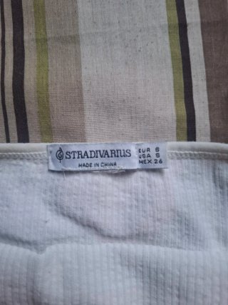 Top blanco de tirantes