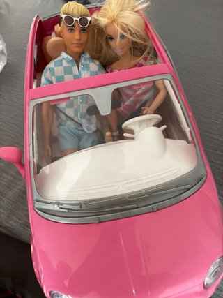 Coche Barbie Rosa con Ken y Barbie