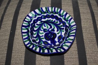 Cerámica artesanal decorativa en tonos azul cobalt