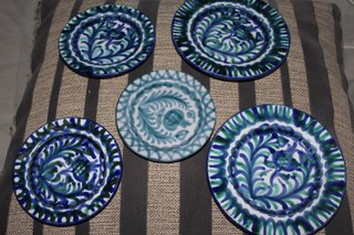 Cerámica artesanal decorativa en tonos azul cobalt