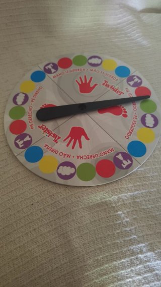 Twister Clásico Hasbro (2 movimientos más)