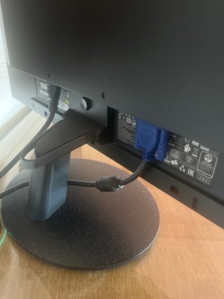 Monitor Lenovo Nero