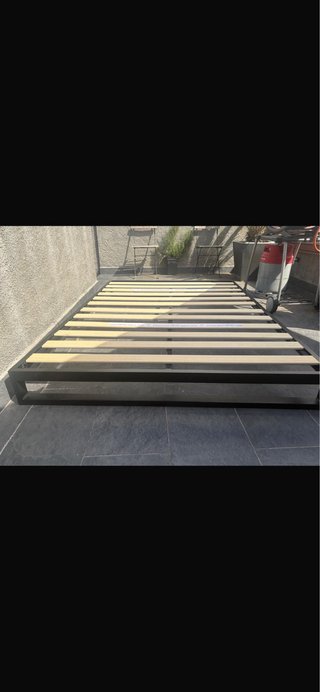 Somier y Colchón Zinus 135cm Casi Nuevos