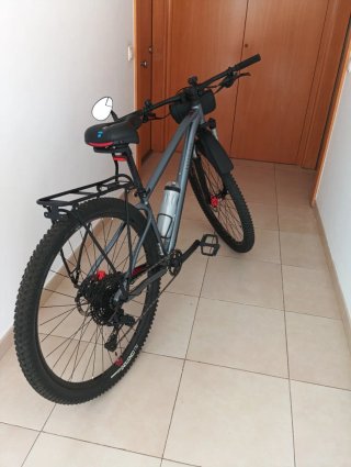 Bicicleta Montagna Rockrider Grigia