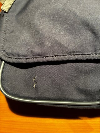 Borsa Prada Blu con tracolla grigia. T