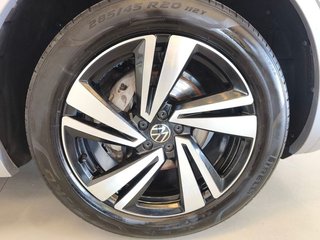 Volkswagen Touareg R-Line 3.0 V6 TDI 210 kW