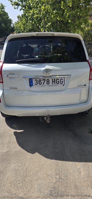 Toyota RAV4 2011