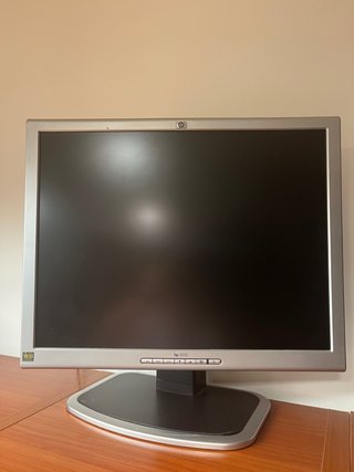 Monitor HP 2035 Plata y Negro