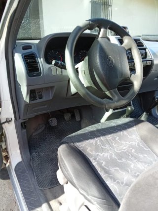 Nissan Terrano II 2003