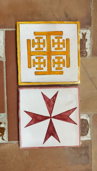 Pareja de azulejos artesanales
