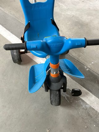 Triciclo infantil FEBER