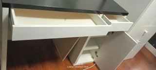 Escritorio MICKE Ikea Blanco y Wengue regalo silla