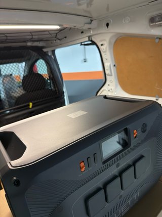 Estación de energía BLUETTI Apex 300