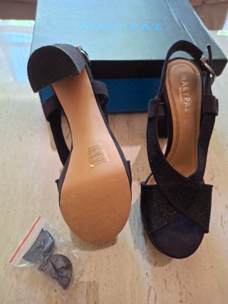 Sandalias fiesta Marypaz negras