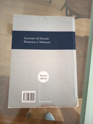 Lecciones de derecho financiero y tributario