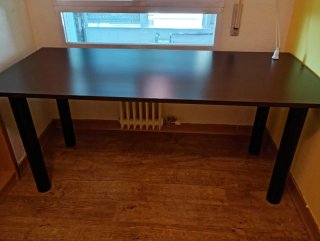 Mesa de comedor moderna